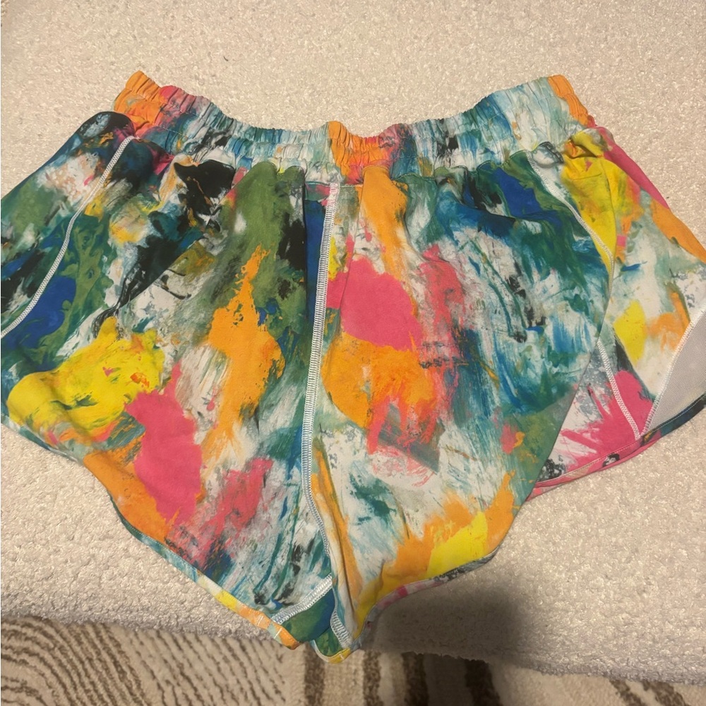 LULULEMON hotty hot low rise shorts